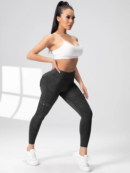 Elevate Your Workout with Our Seamless High-Waist Yoga Cargo Leggings for Women – Stylish with Pockets and Hip Lifting Design!