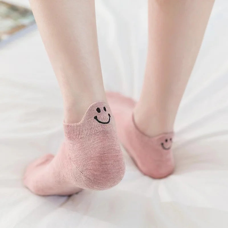 Brighten Your Step with 10 Pairs of Adorable Women's Kawaii Short Ankle Socks Featuring Charming Embroidered Smiling Faces - Perfect for Spring and Summer!