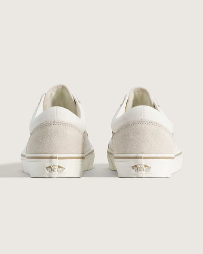 Step Up Your Style with the Iconic Vans Unisex Old Skool Low Top Shoe